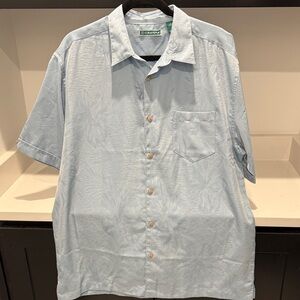 Cubavera Men's Sky Blue Casual Button-Down Shirt. Size L